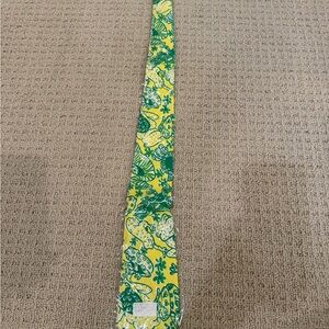 NWT Men’s Lilly Pulitzer Yellow-Green Frog Floral Tie